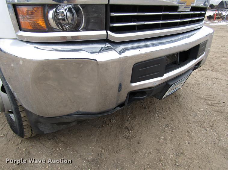 image for item DD0740 2016 Chevrolet Silverado 3500 Crew Cab pickup truck