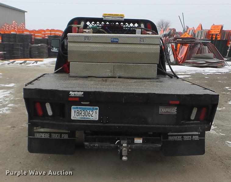 image for item DD0741 2015 Chevrolet Silverado 3500HD Crew Cab flatbed pickup truck