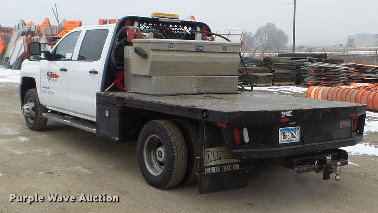 image for item DD0741 2015 Chevrolet Silverado 3500HD Crew Cab flatbed pickup truck