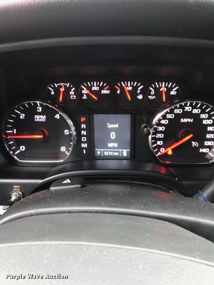 image for item DD0741 2015 Chevrolet Silverado 3500HD Crew Cab flatbed pickup truck