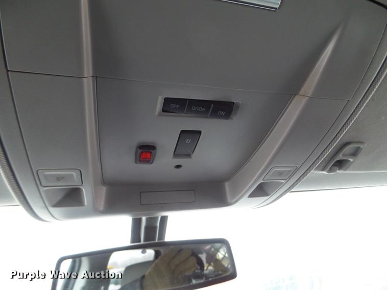 image for item DD0741 2015 Chevrolet Silverado 3500HD Crew Cab flatbed pickup truck