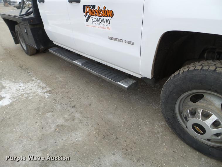 image for item DD0741 2015 Chevrolet Silverado 3500HD Crew Cab flatbed pickup truck