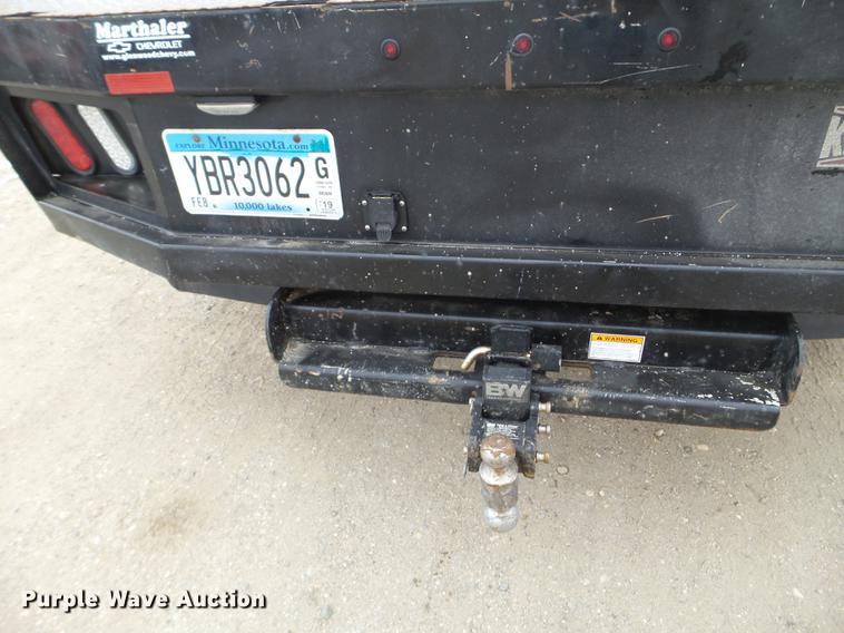 image for item DD0741 2015 Chevrolet Silverado 3500HD Crew Cab flatbed pickup truck