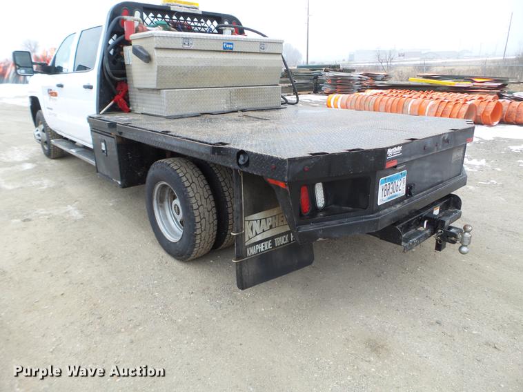 image for item DD0741 2015 Chevrolet Silverado 3500HD Crew Cab flatbed pickup truck