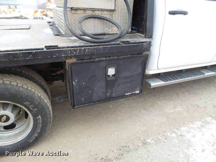 image for item DD0741 2015 Chevrolet Silverado 3500HD Crew Cab flatbed pickup truck