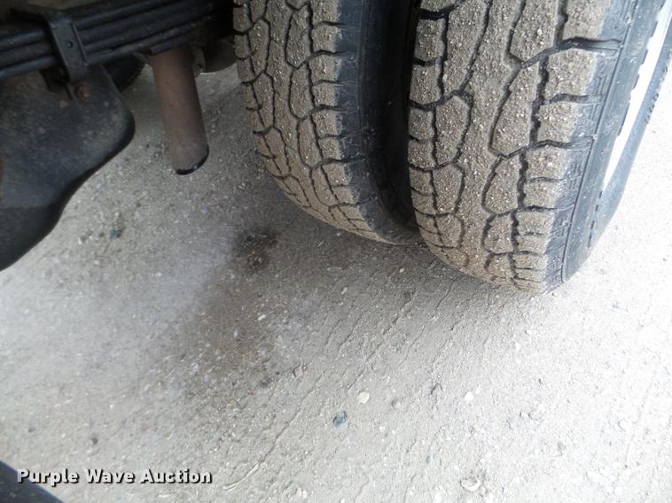 image for item DD0741 2015 Chevrolet Silverado 3500HD Crew Cab flatbed pickup truck