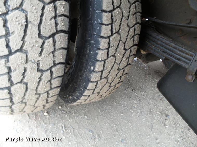 image for item DD0741 2015 Chevrolet Silverado 3500HD Crew Cab flatbed pickup truck