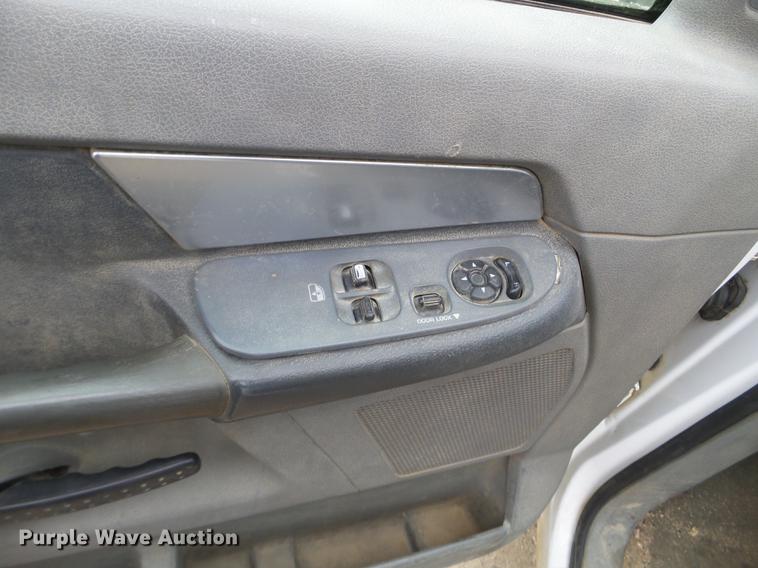 image for item DD0742 2008 Dodge Ram 1500 pickup truck