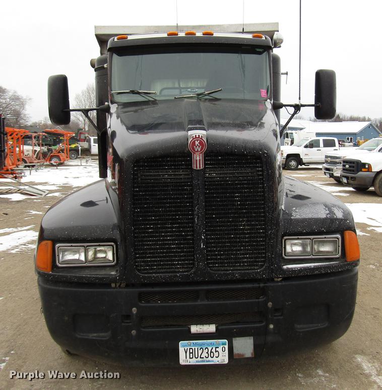 image for item DD0743 1995 Kenworth T600 dump truck