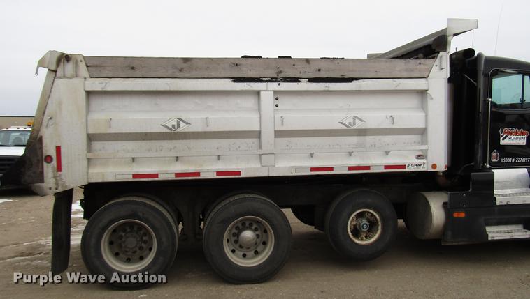 image for item DD0743 1995 Kenworth T600 dump truck