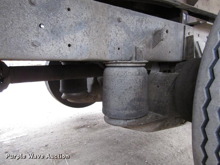 image for item DD0743 1995 Kenworth T600 dump truck