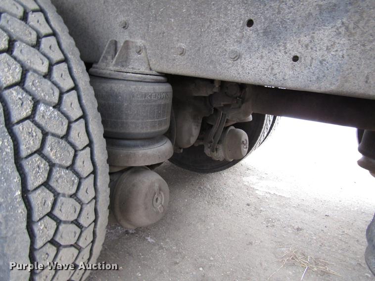 image for item DD0743 1995 Kenworth T600 dump truck