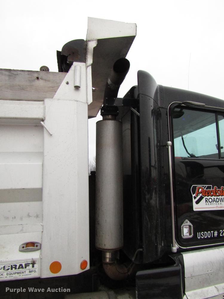 image for item DD0743 1995 Kenworth T600 dump truck