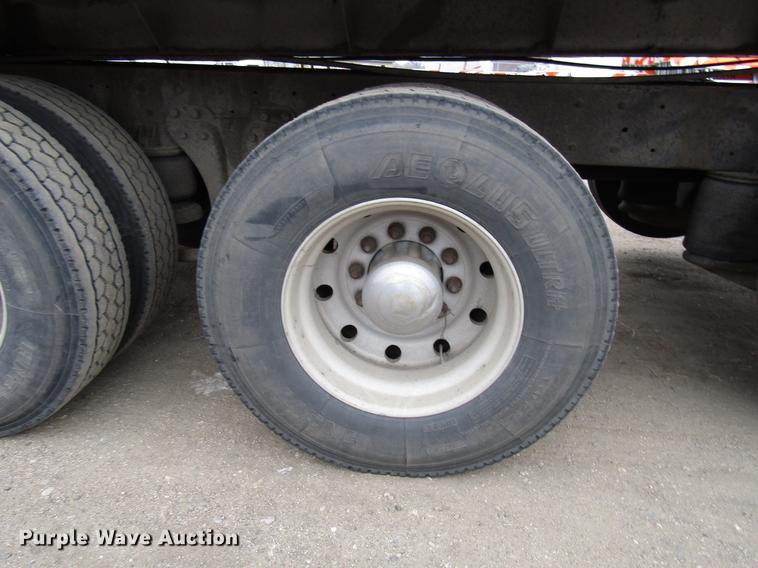 image for item DD0743 1995 Kenworth T600 dump truck