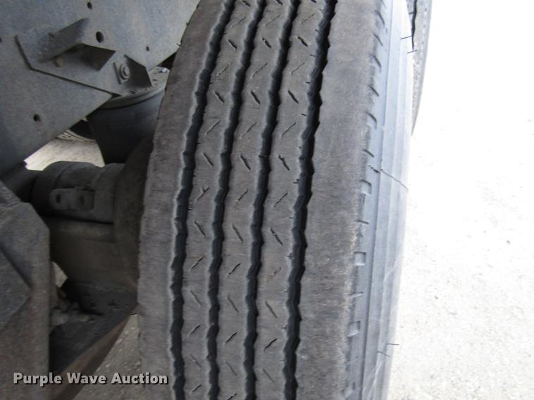 image for item DD0743 1995 Kenworth T600 dump truck