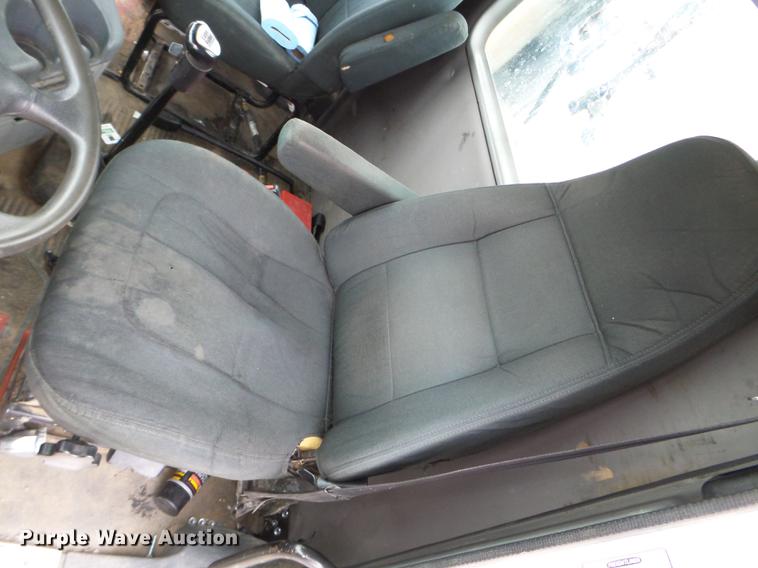 image for item DD0744 2007 Freightliner Columbia semi truck