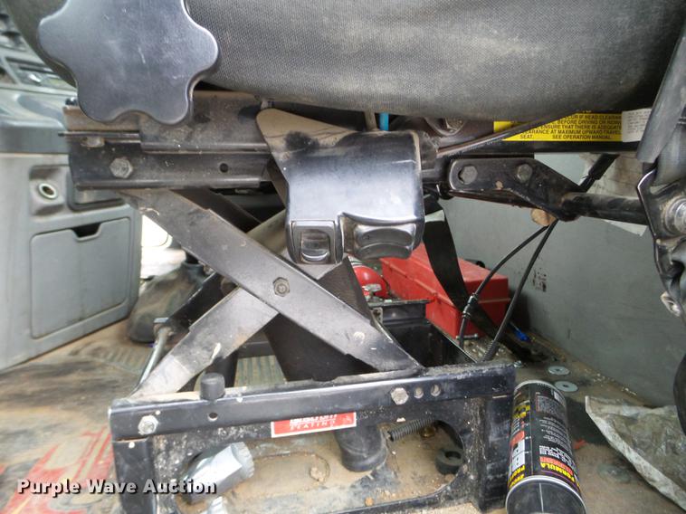 image for item DD0744 2007 Freightliner Columbia semi truck