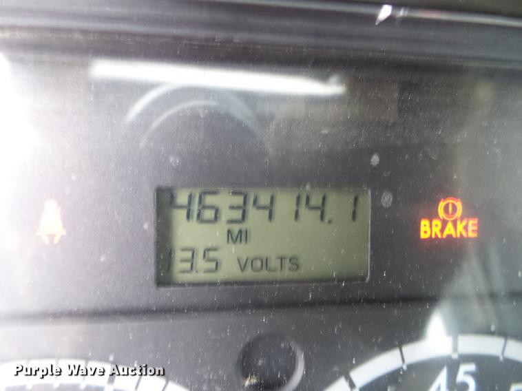 image for item DD0744 2007 Freightliner Columbia semi truck