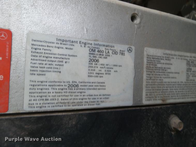 image for item DD0744 2007 Freightliner Columbia semi truck