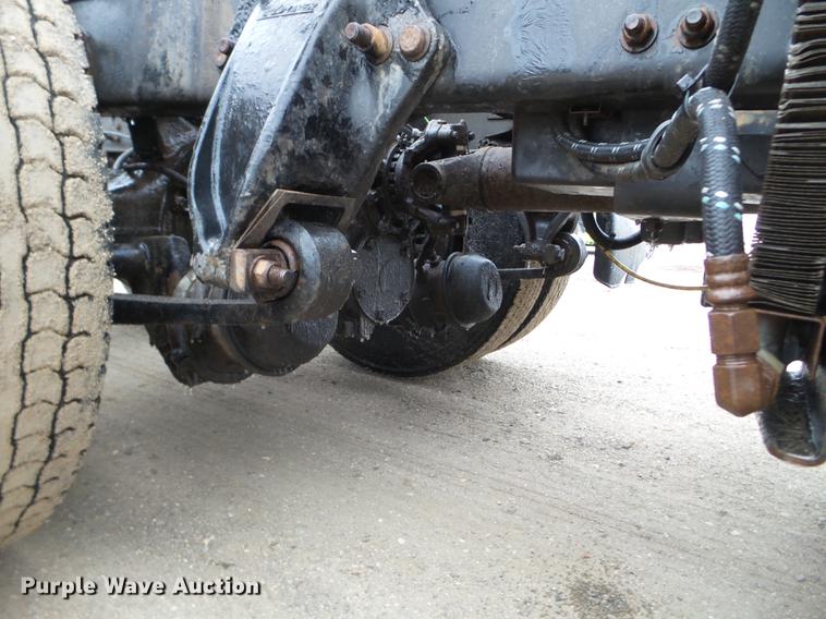 image for item DD0744 2007 Freightliner Columbia semi truck