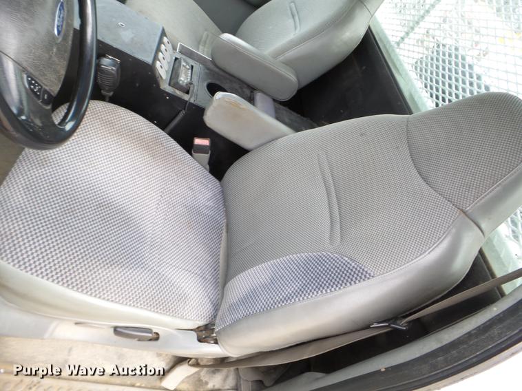 image for item DD0746 2006 Ford F350 Super Duty service truck