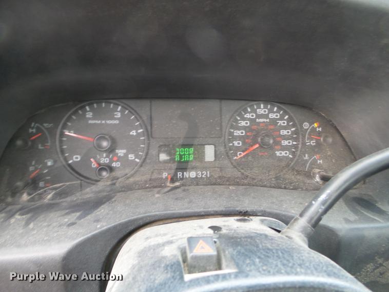 image for item DD0746 2006 Ford F350 Super Duty service truck