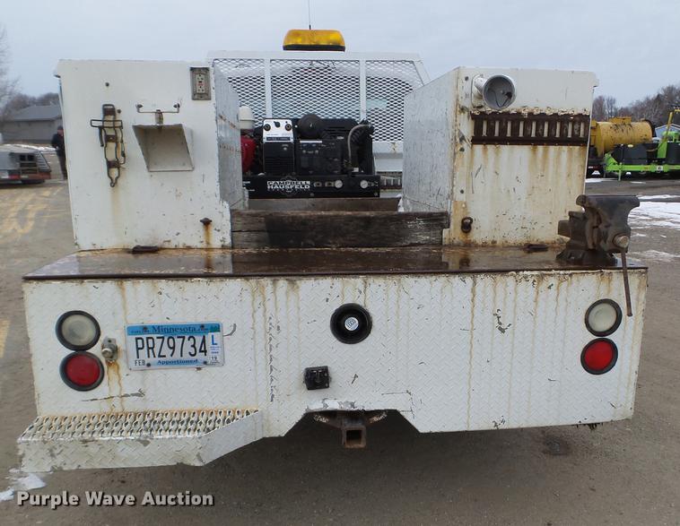 image for item DD0746 2006 Ford F350 Super Duty service truck