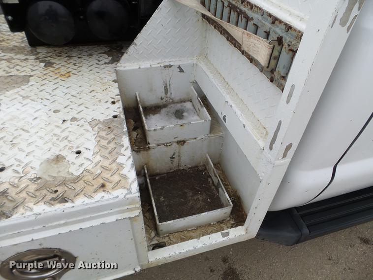 image for item DD0746 2006 Ford F350 Super Duty service truck