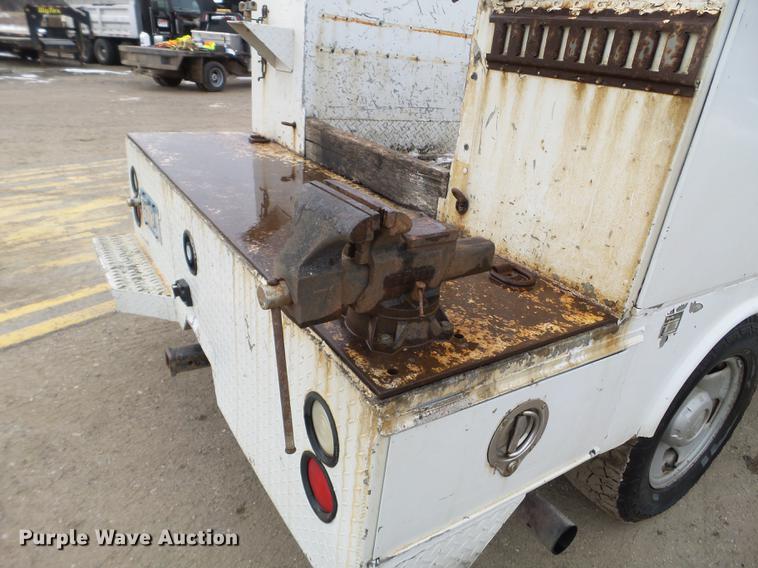 image for item DD0746 2006 Ford F350 Super Duty service truck