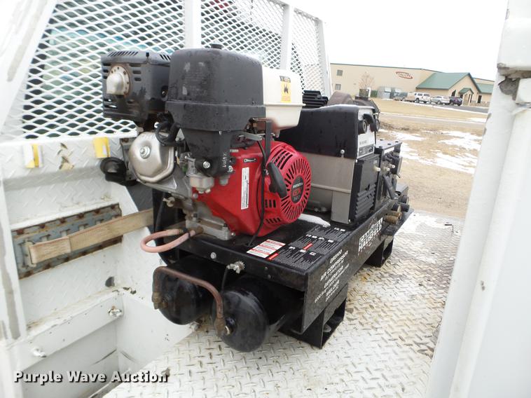 image for item DD0746 2006 Ford F350 Super Duty service truck