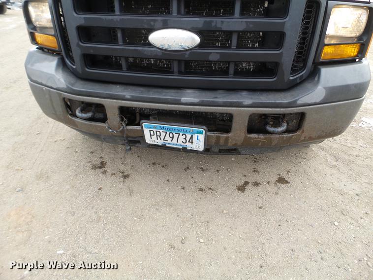 image for item DD0746 2006 Ford F350 Super Duty service truck