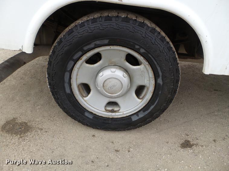 image for item DD0746 2006 Ford F350 Super Duty service truck