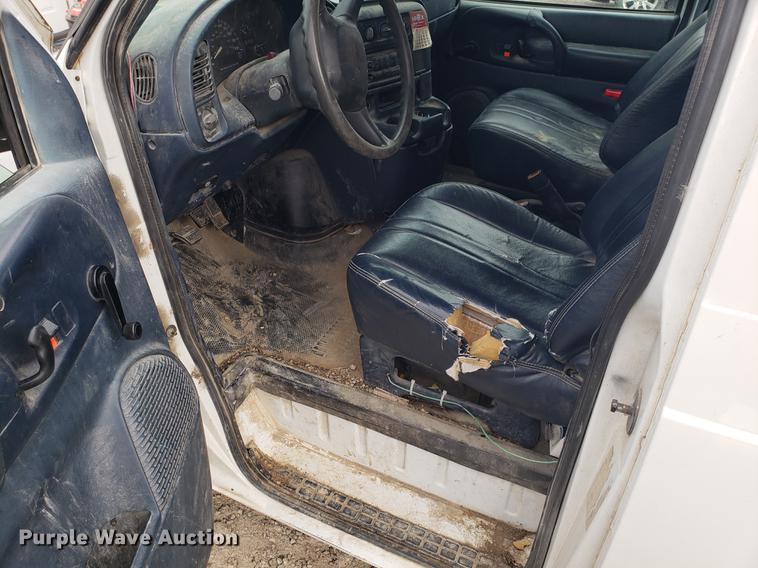 image for item AV9376 2002 Chevrolet Astro van