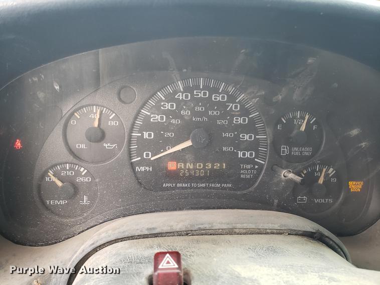 image for item AV9376 2002 Chevrolet Astro van