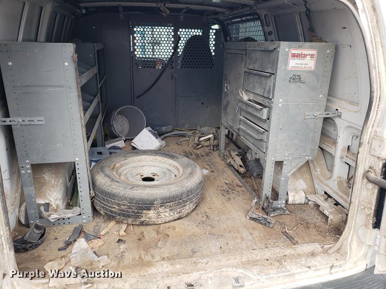 image for item AV9376 2002 Chevrolet Astro van