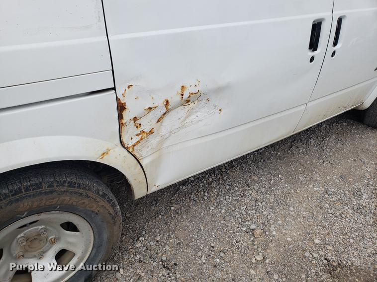 image for item AV9376 2002 Chevrolet Astro van