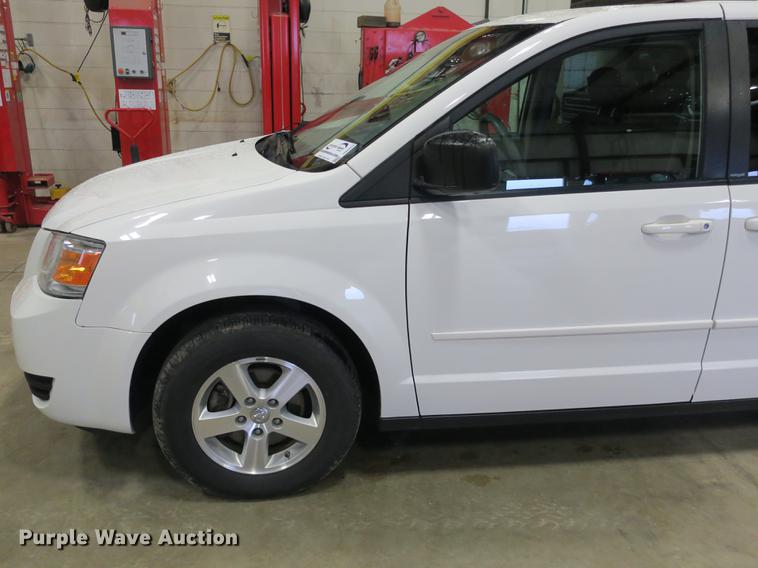image for item DB8916 2009 Dodge Grand Caravan SE van