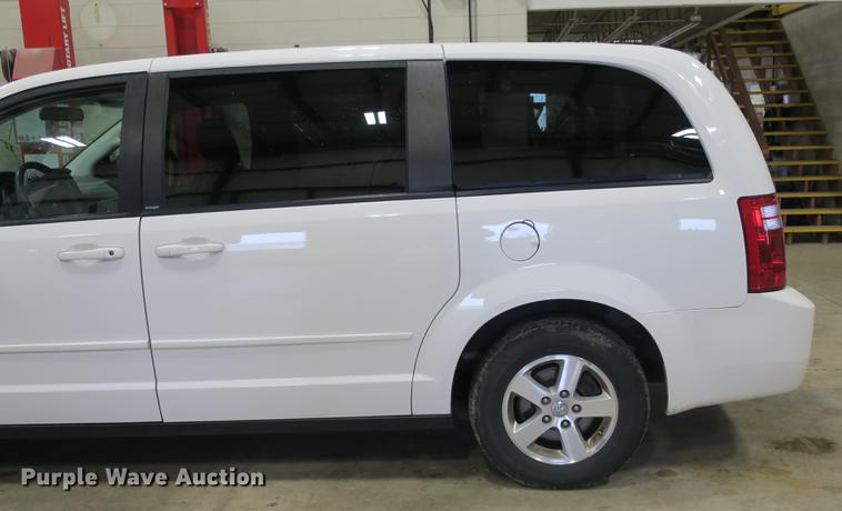 image for item DB8916 2009 Dodge Grand Caravan SE van