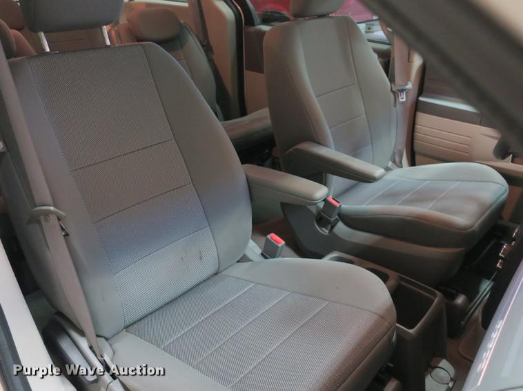 image for item DB8916 2009 Dodge Grand Caravan SE van