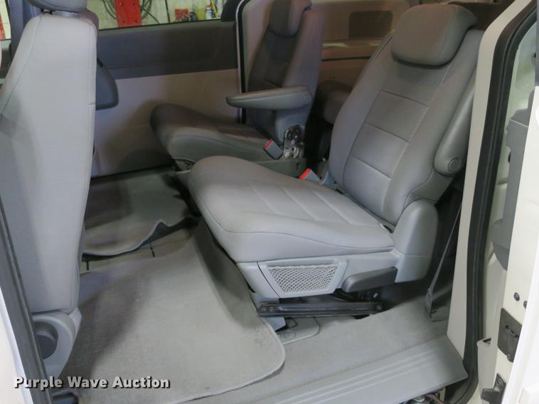 image for item DB8916 2009 Dodge Grand Caravan SE van