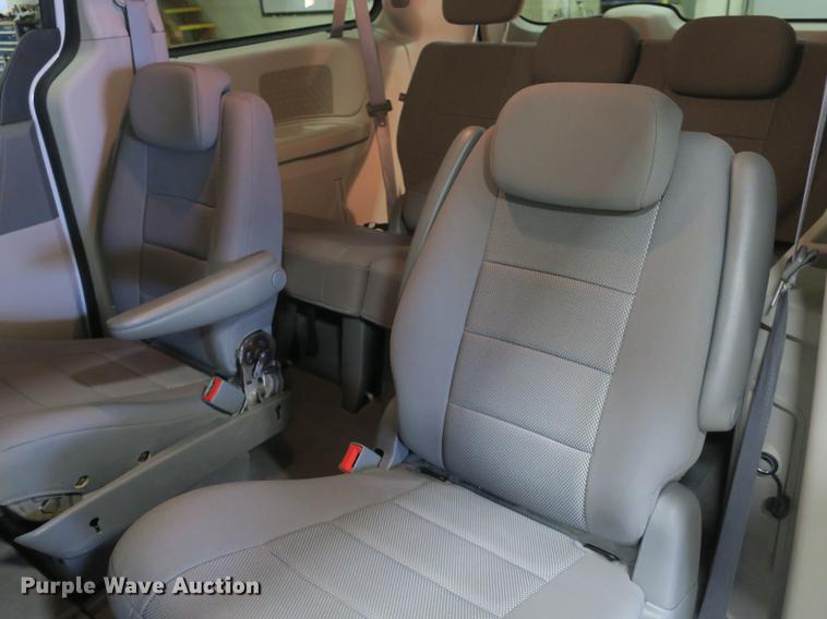 image for item DB8916 2009 Dodge Grand Caravan SE van