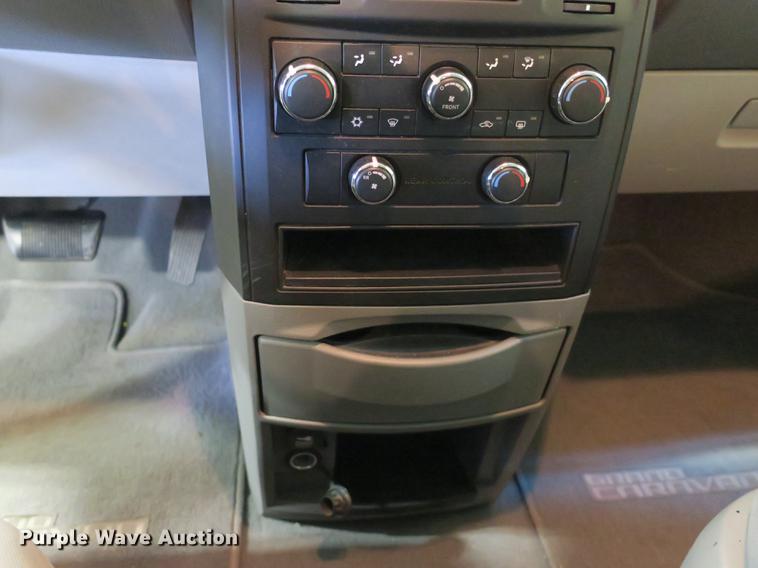 image for item DB8916 2009 Dodge Grand Caravan SE van