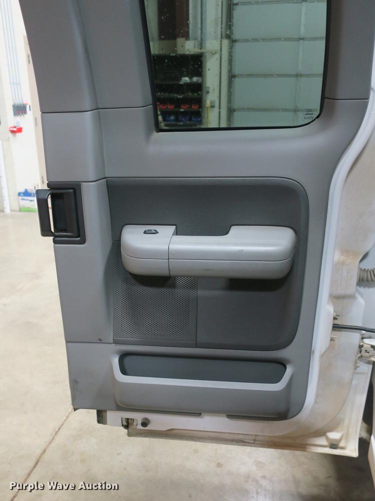 image for item DB8918 2005 Ford F150 SuperCab pickup truck