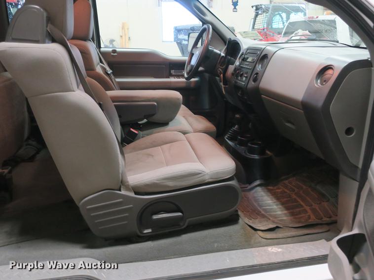 image for item DB8918 2005 Ford F150 SuperCab pickup truck