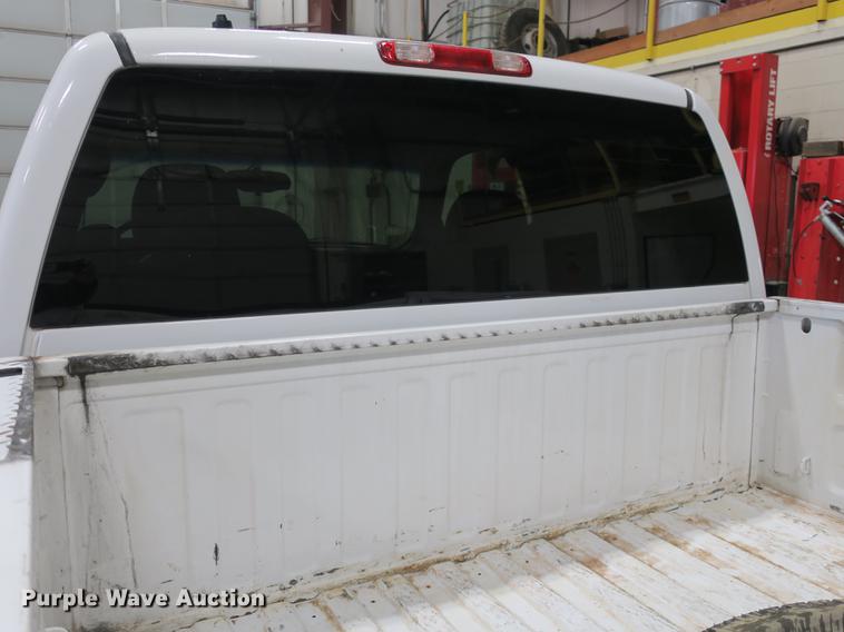 image for item DB8919 2005 GMC K1500 Ext. Cab pickup truck