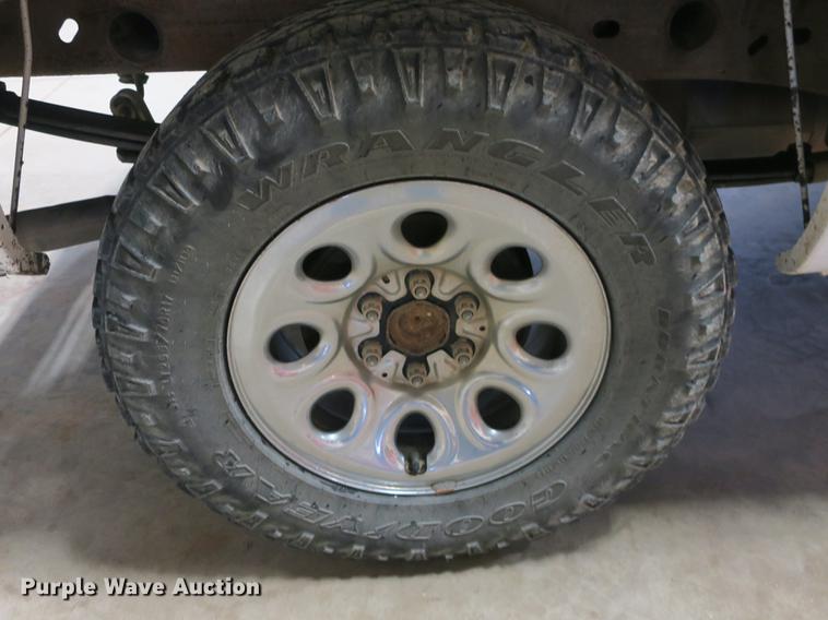 image for item DB8919 2005 GMC K1500 Ext. Cab pickup truck