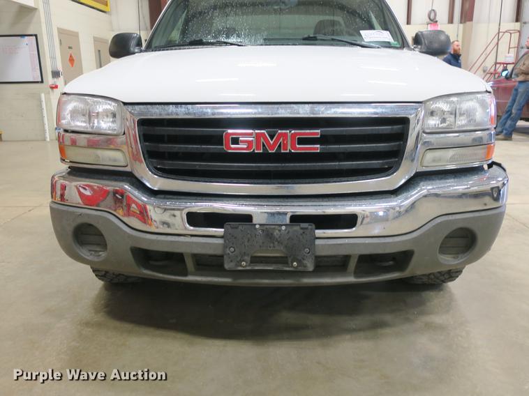 image for item DB8919 2005 GMC K1500 Ext. Cab pickup truck