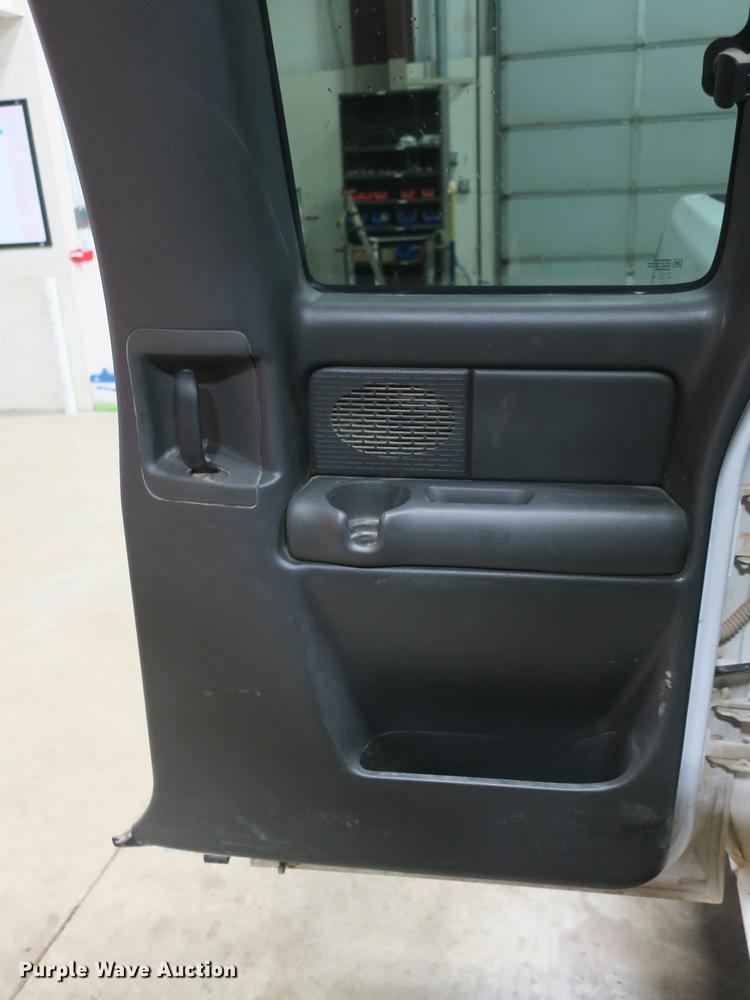 image for item DB8919 2005 GMC K1500 Ext. Cab pickup truck