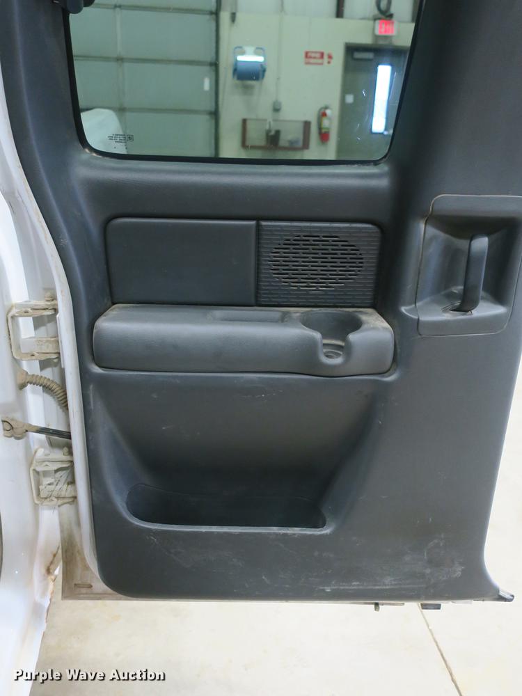 image for item DB8919 2005 GMC K1500 Ext. Cab pickup truck