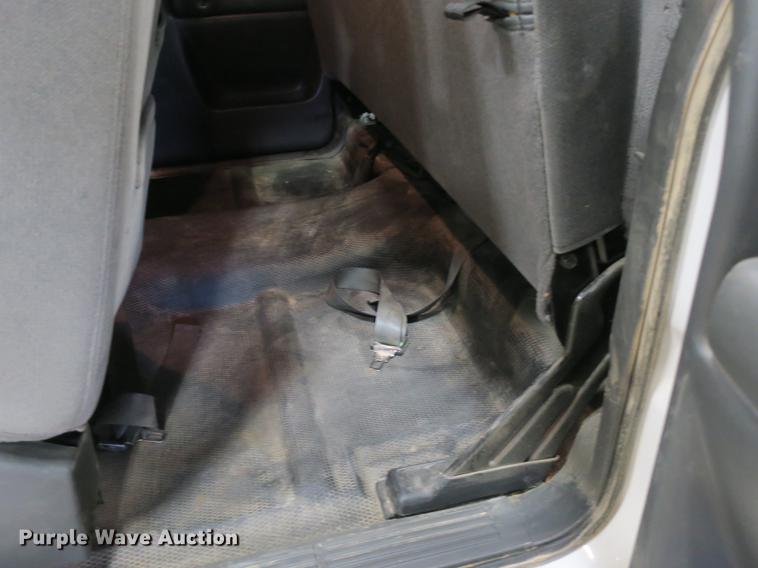 image for item DB8919 2005 GMC K1500 Ext. Cab pickup truck